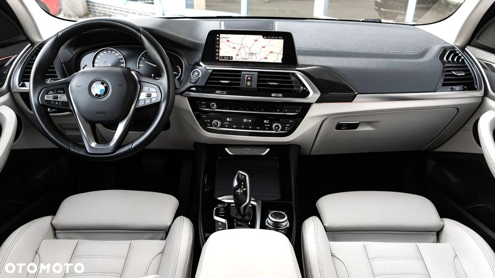 BMW X3 xDrive30i Luxury Line - 27