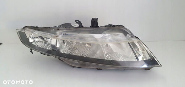 HONDA CIVIC VIII UFO LAMPA PRAWA PRZÓD XENON