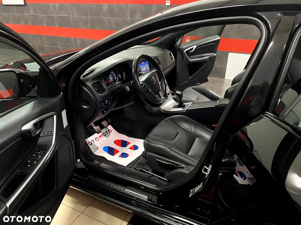 Volvo V60 D3 Momentum - 15
