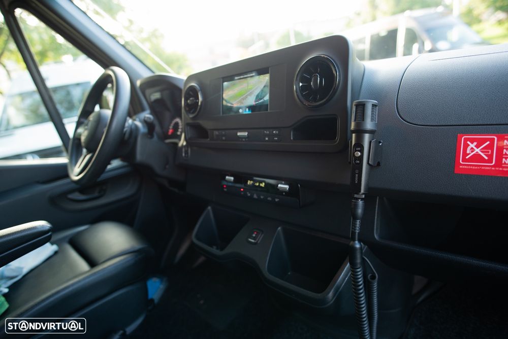 Mercedes-Benz Sprinter - 15