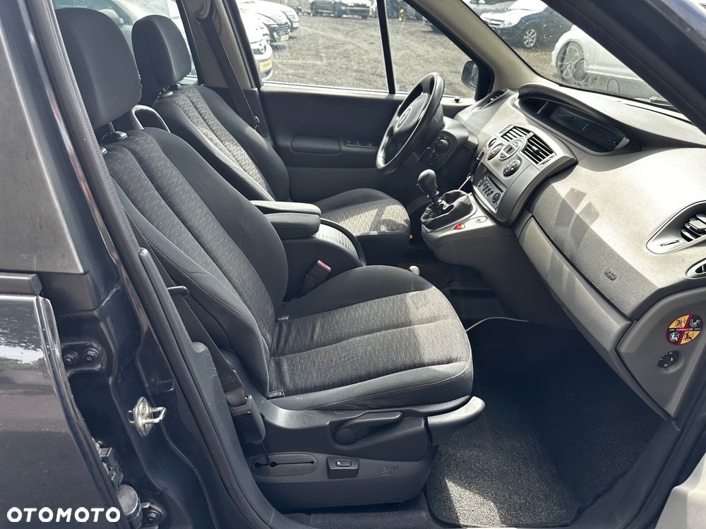 Renault Scenic - 19