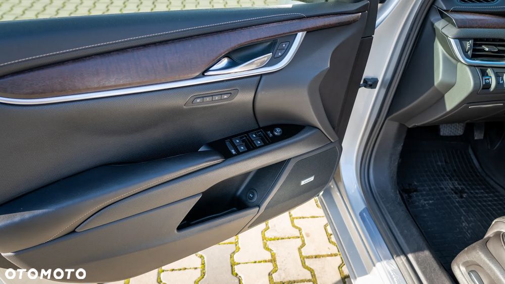 Cadillac XTS - 14