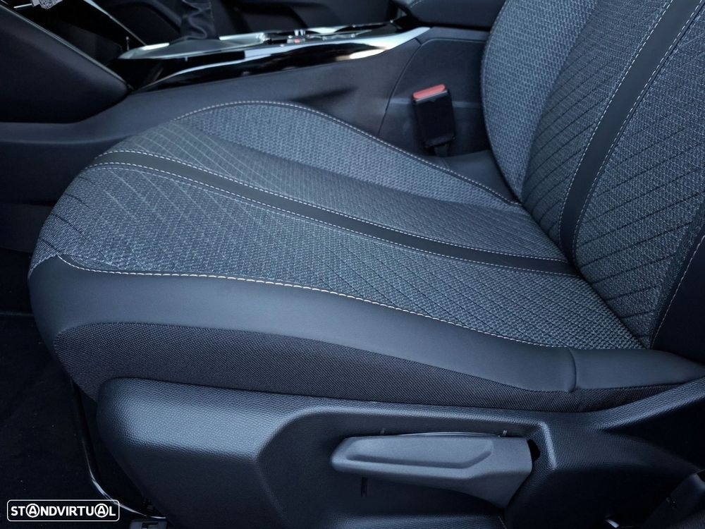 Peugeot 2008 1.2 PureTech Allure - 20