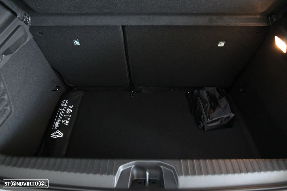 Renault Clio 1.0 TCe Techno Bi-Fuel - 29