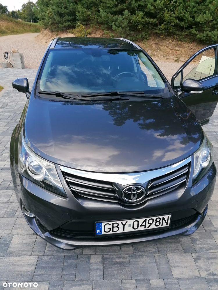 Toyota Avensis 2.0 D-4D Comfort - 1
