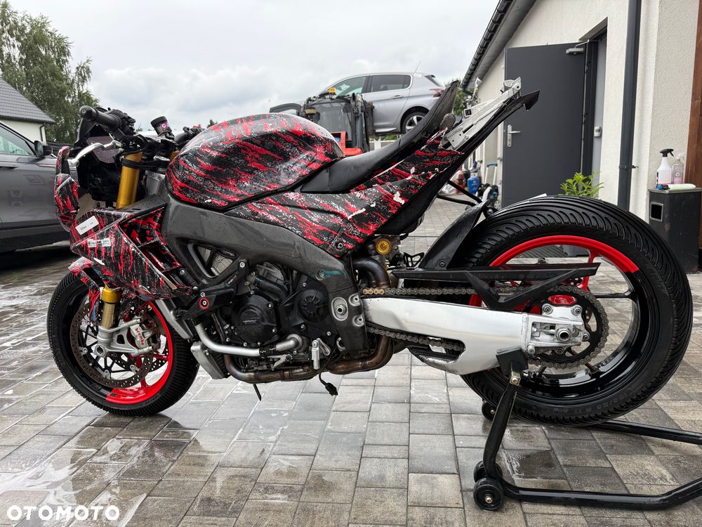 Aprilia Tuono - 9