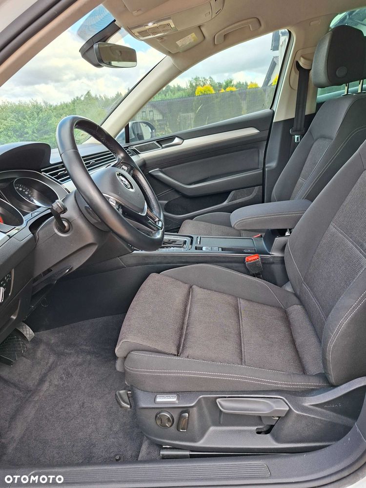 Volkswagen Passat - 7