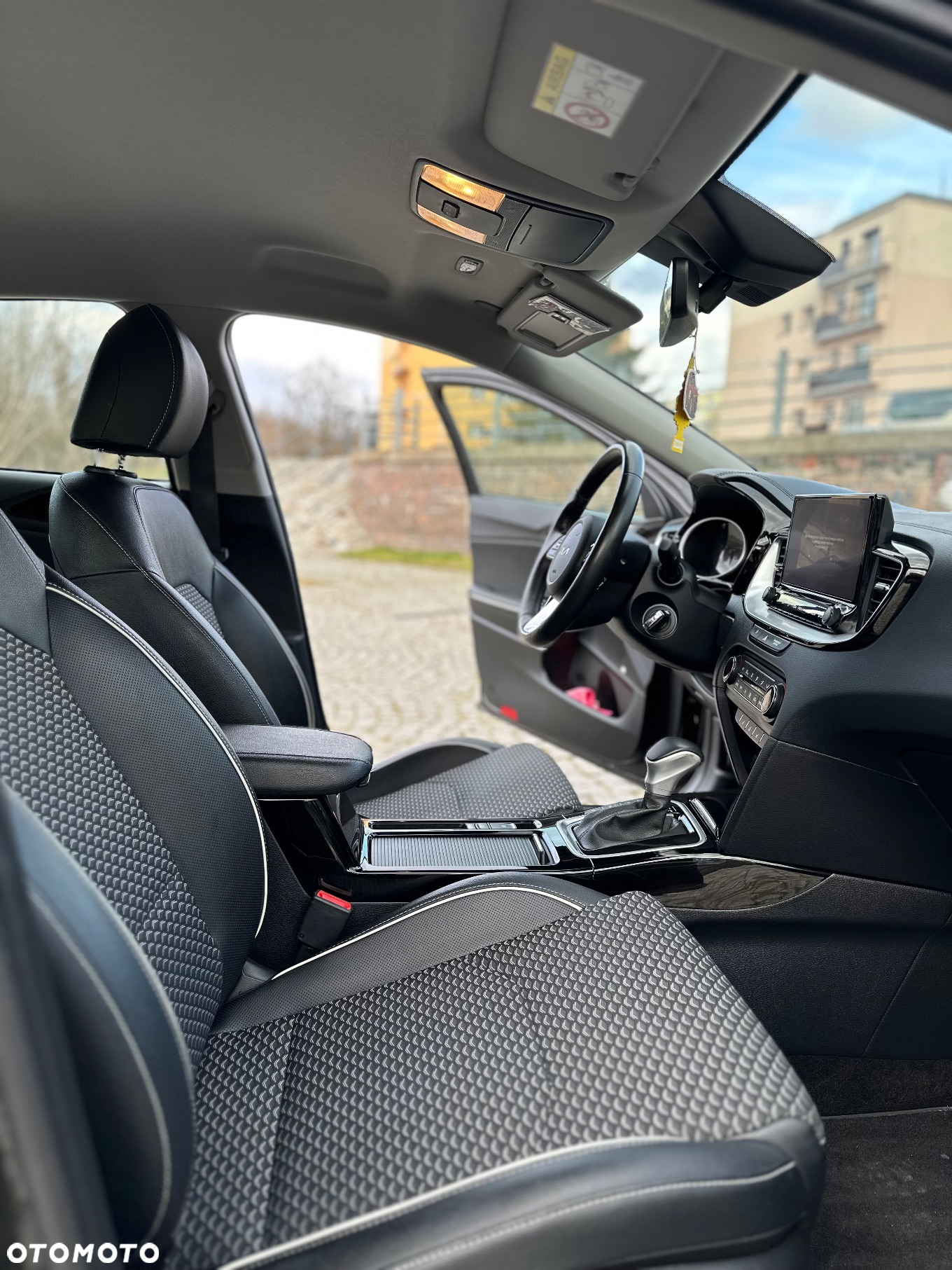 Kia XCeed 1.5 T-GDI L Business Line DCT - 15