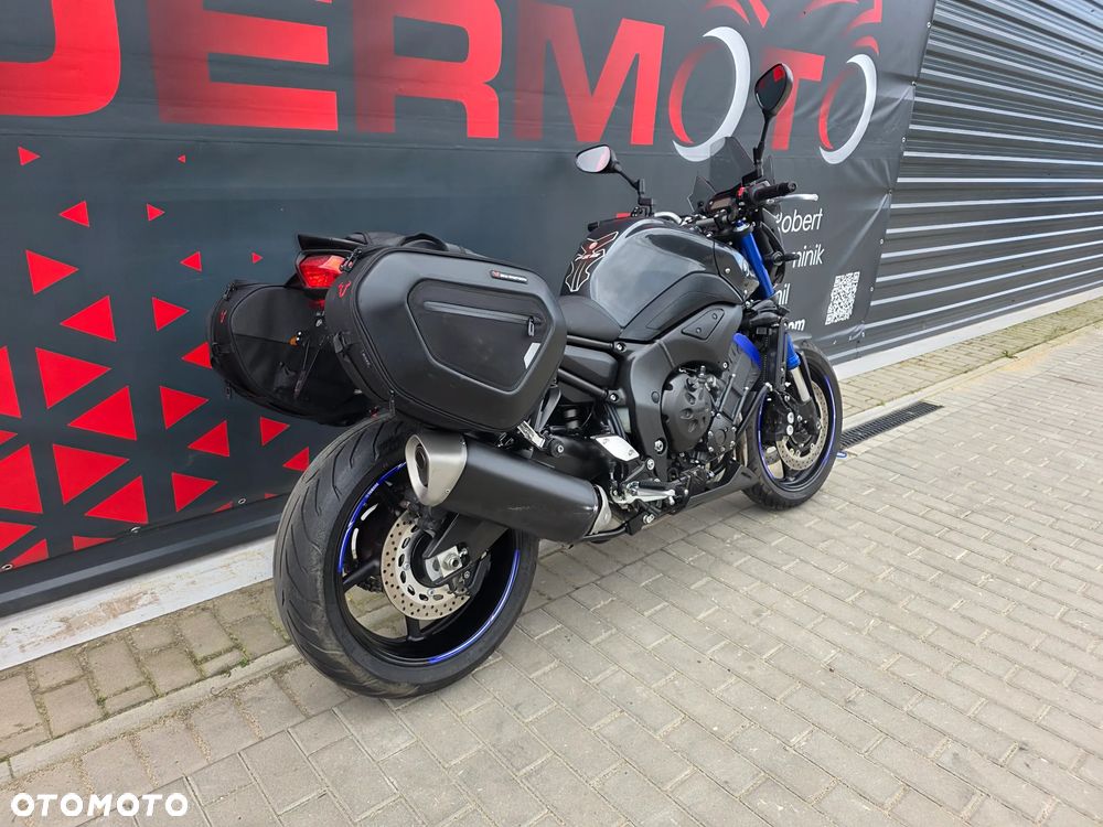 Yamaha FZ8 - 3