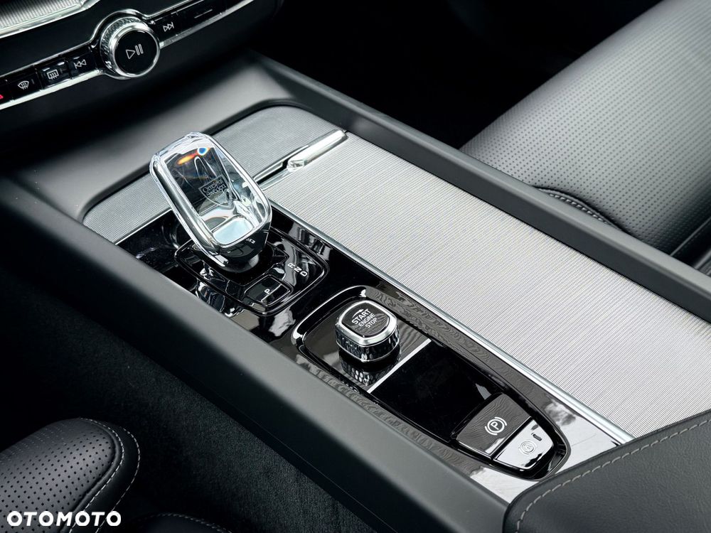 Volvo XC 60 - 24