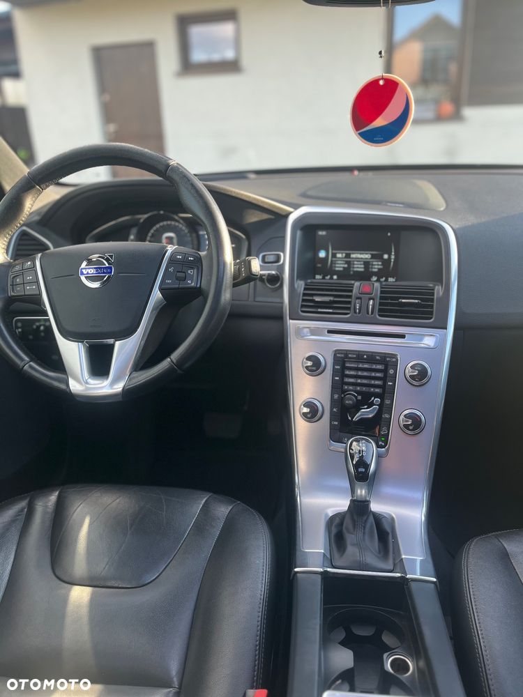 Volvo XC 60 D4 AWD Summum - 10