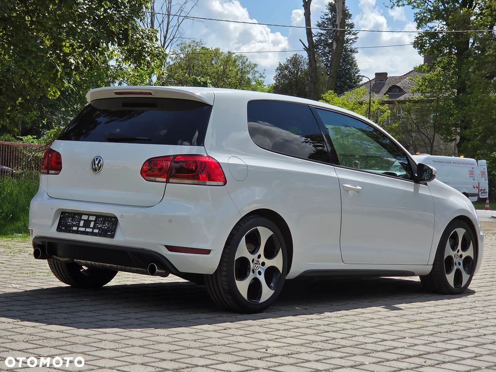 Volkswagen Golf 2.0 GTI - 11