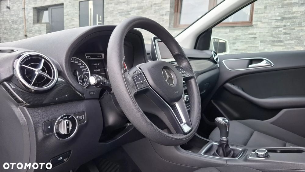 Mercedes-Benz Klasa B 180 - 20