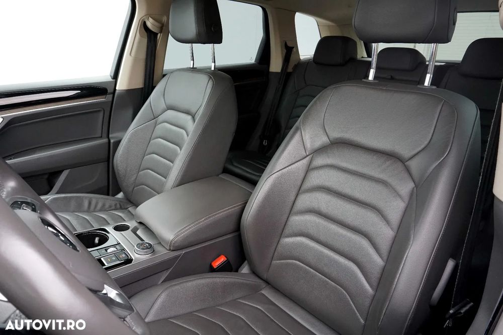 Volkswagen Touareg V6 TDI Elegance - 3