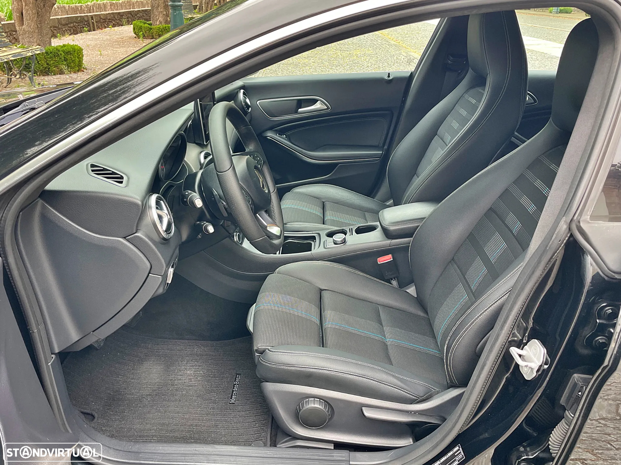 Mercedes-Benz CLA 180 d Shooting Brake Urban Aut. - 17