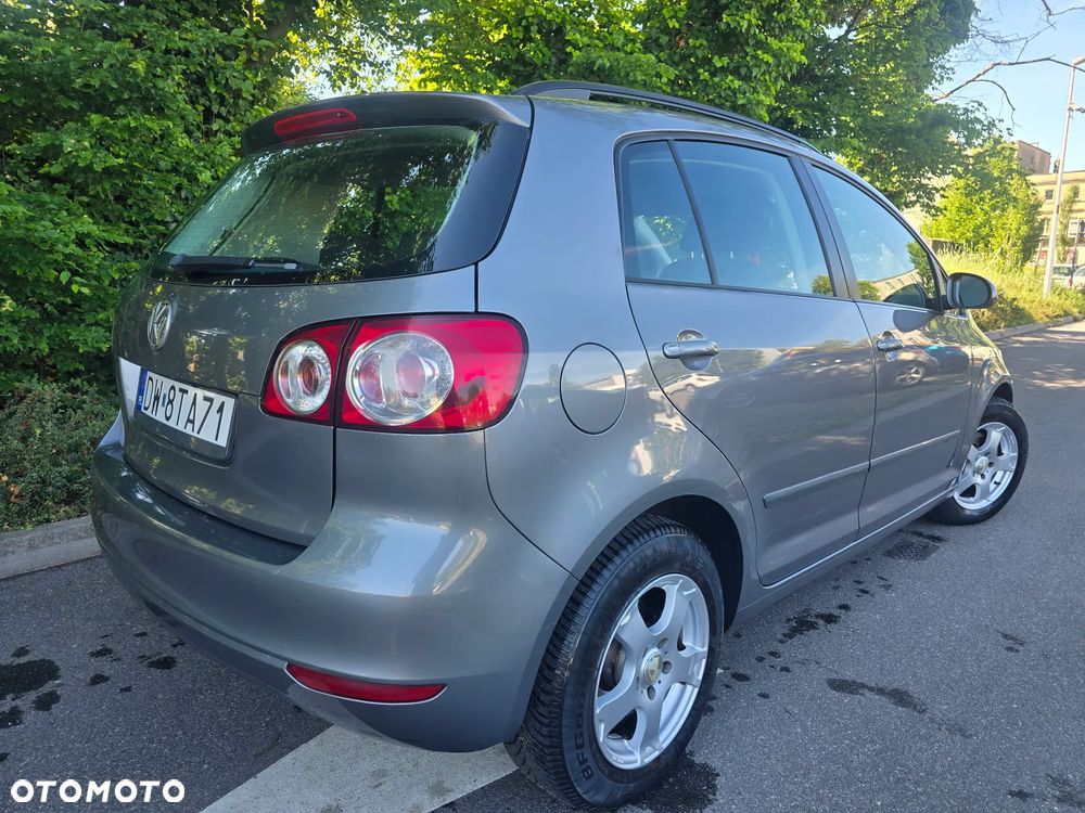 Volkswagen Golf Plus 1.6 TDI Highline - 3