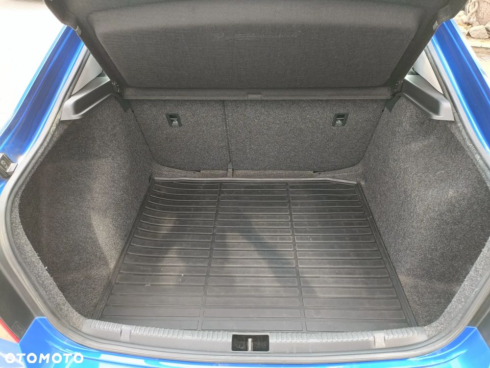 Skoda RAPID 1.2 TSI Active - 20