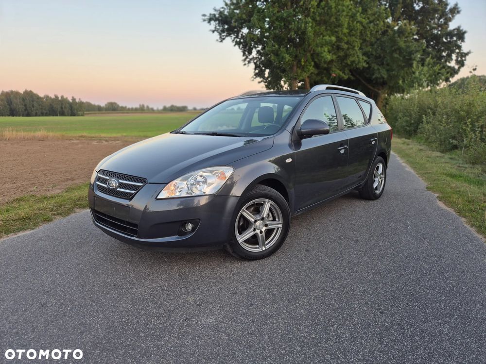Kia Ceed - 1