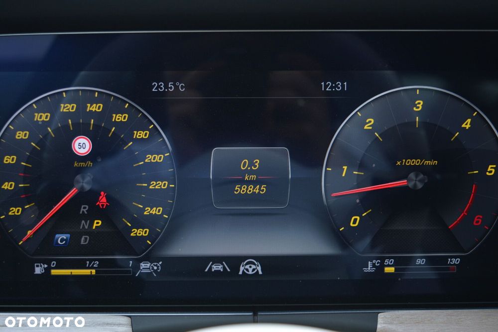 Mercedes-Benz CLS 400 d 4-Matic 9G-TRONIC - 30
