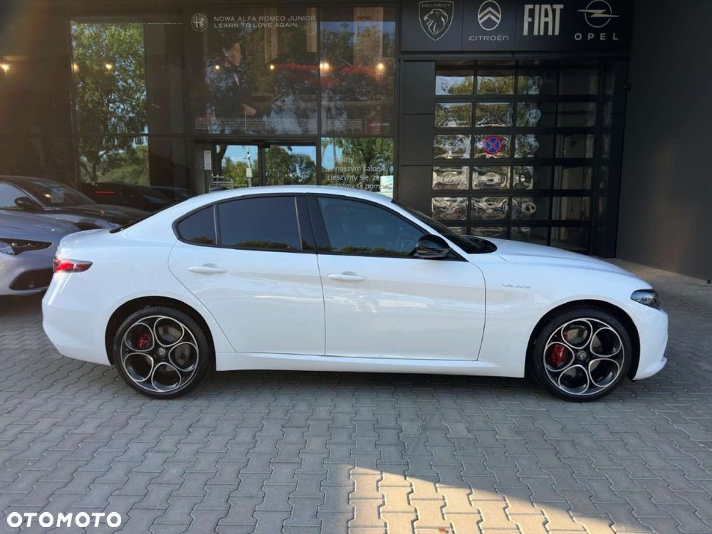 Alfa Romeo Giulia - 6