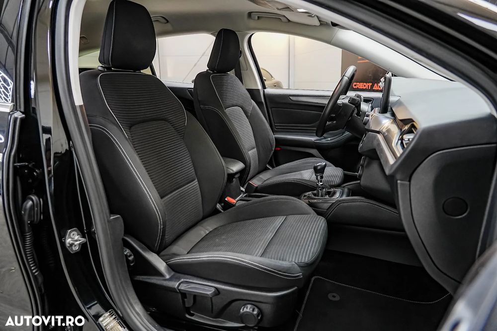 Ford Focus 1.0 EcoBoost MHEV Titanium - 8