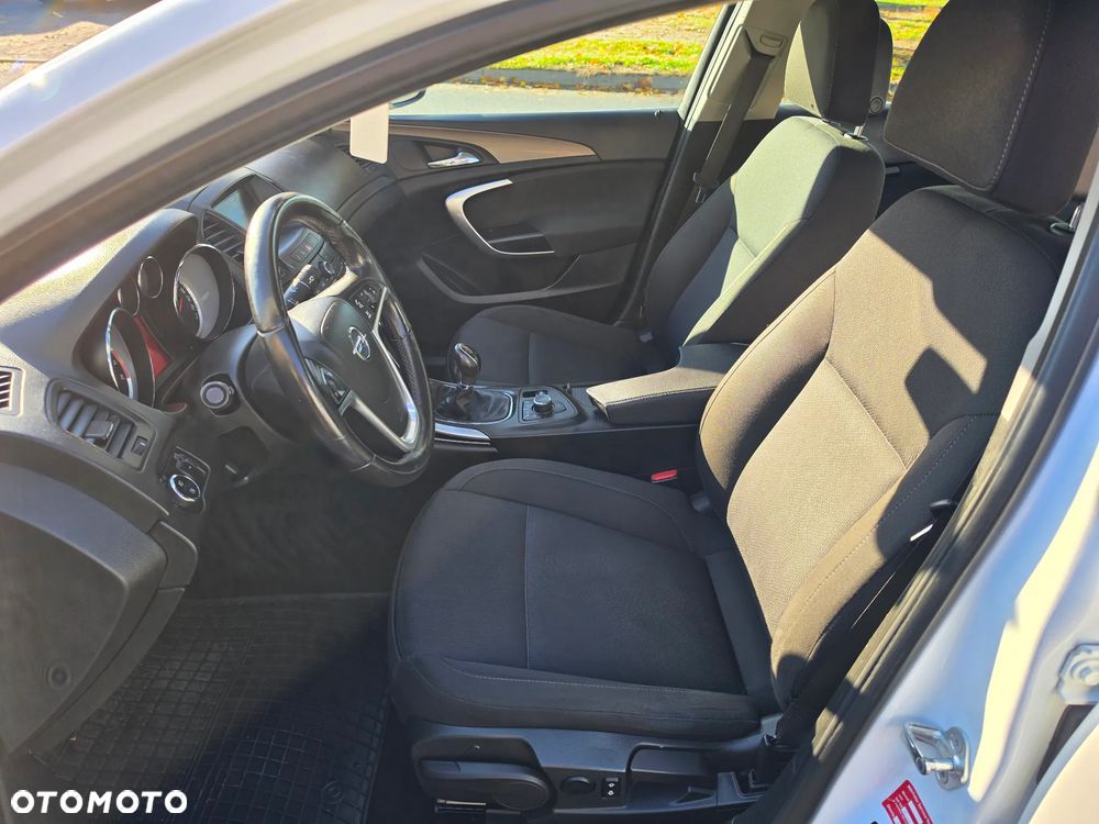 Opel Insignia - 16