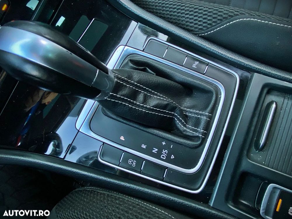 Volkswagen Golf 1.6 TDI DSG Join - 18