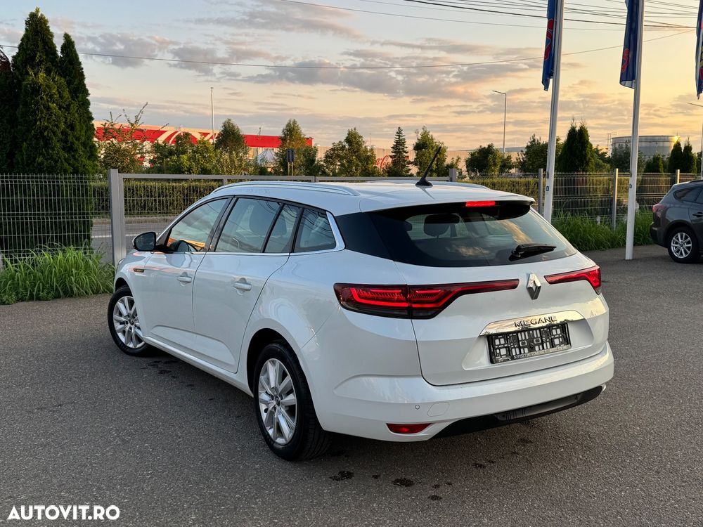 Renault Megane TCe 140 GPF EDC BUSINESS EDITION - 4