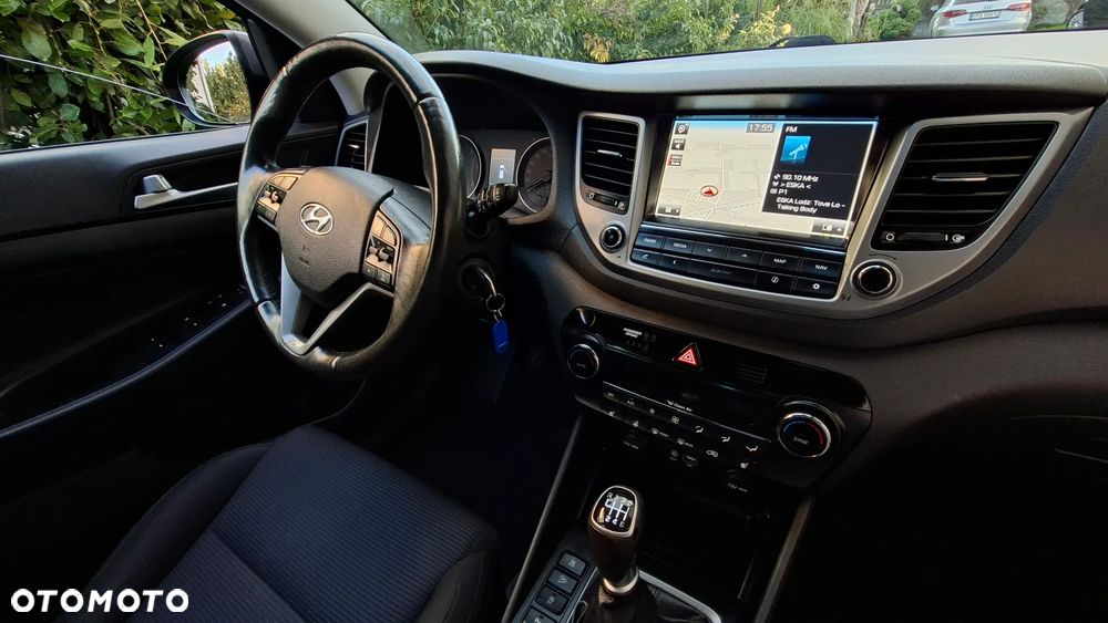 Hyundai Tucson blue 1.7 CRDi 2WD Intro Edition - 24