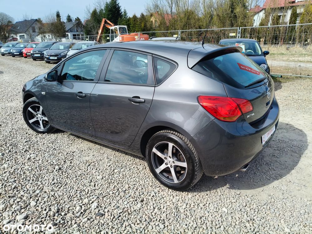 Opel Astra 1.4 Turbo Selection - 2