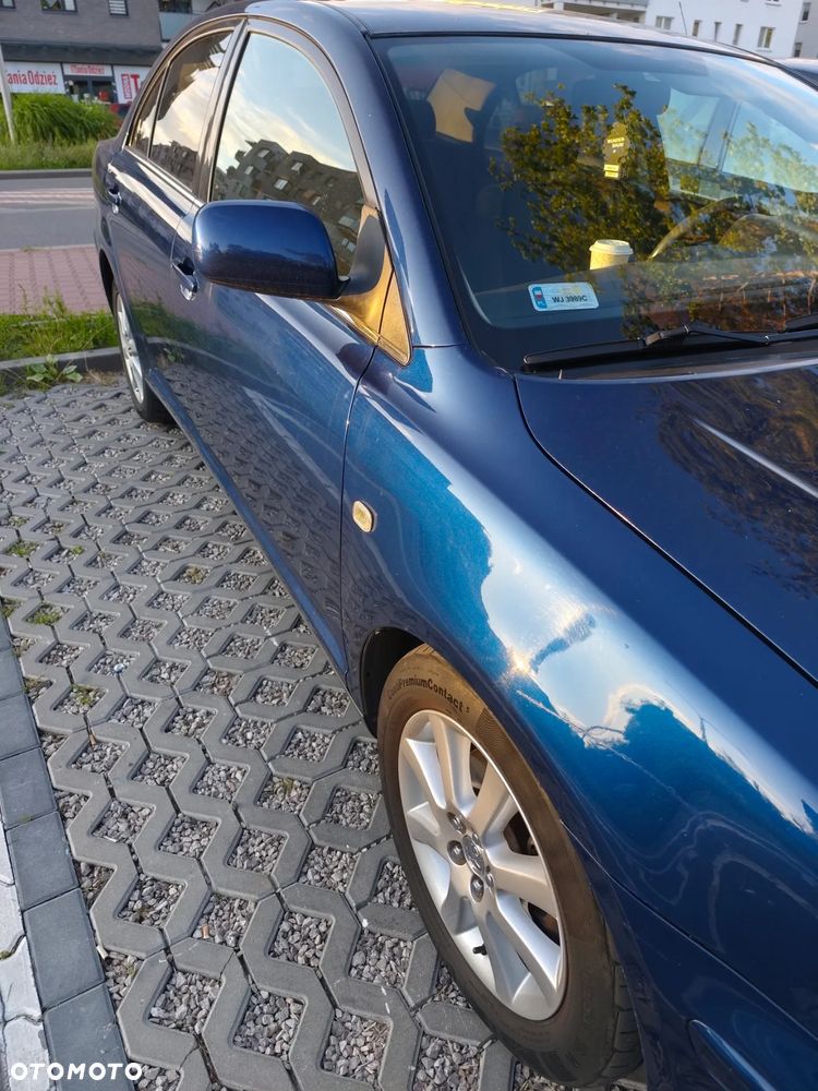 Toyota Avensis 1.6 VVT-i Luna - 3