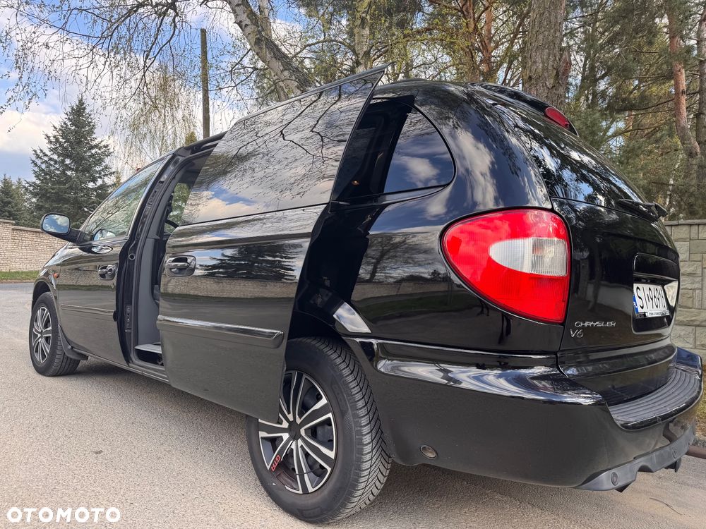 Chrysler Grand Voyager 3.3 LX - 14