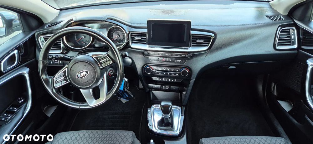 Kia Ceed 1.6 CRDi DCT Vision - 13