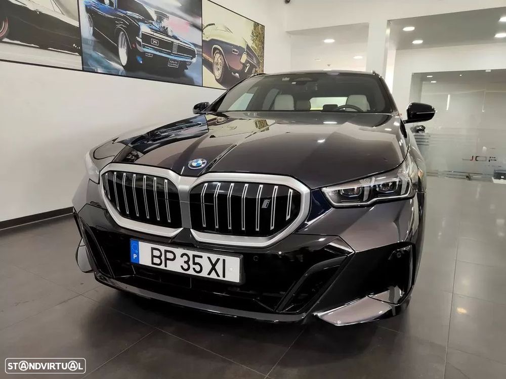 BMW i5 Touring eDrive40 - 14