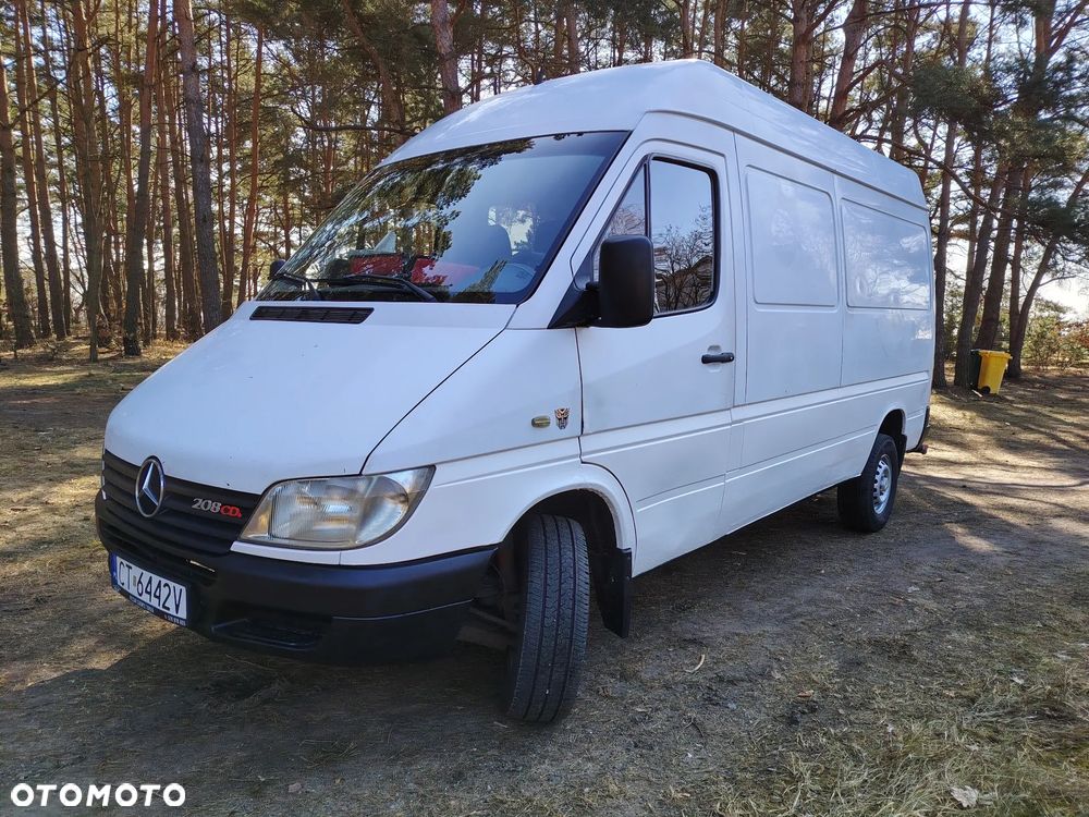Mercedes-Benz Sprinter - 1