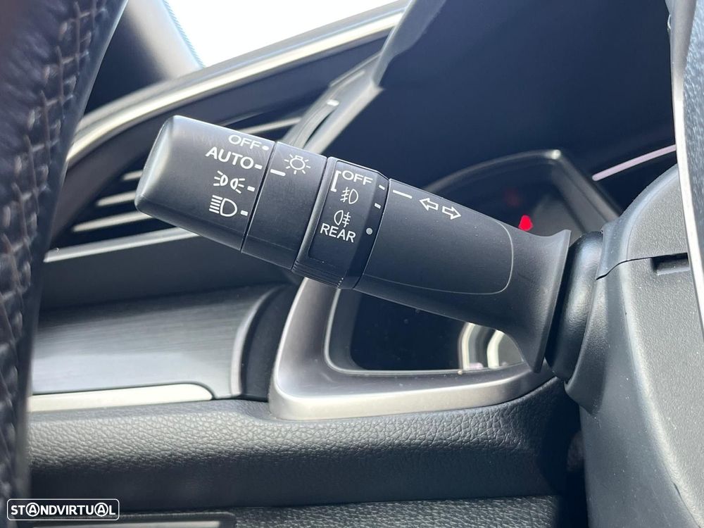 Honda Civic 1.0 i-VTEC Executive Premium - 17