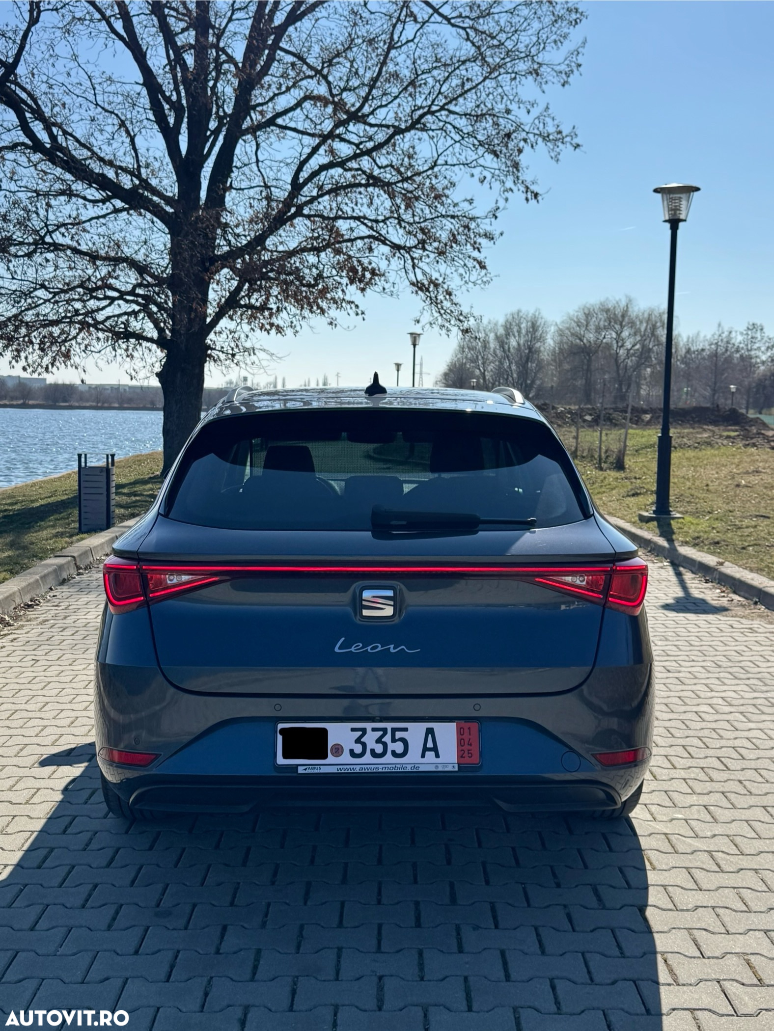 Seat Leon Sportstourer 2.0 TDI DSG Style Edition - 3