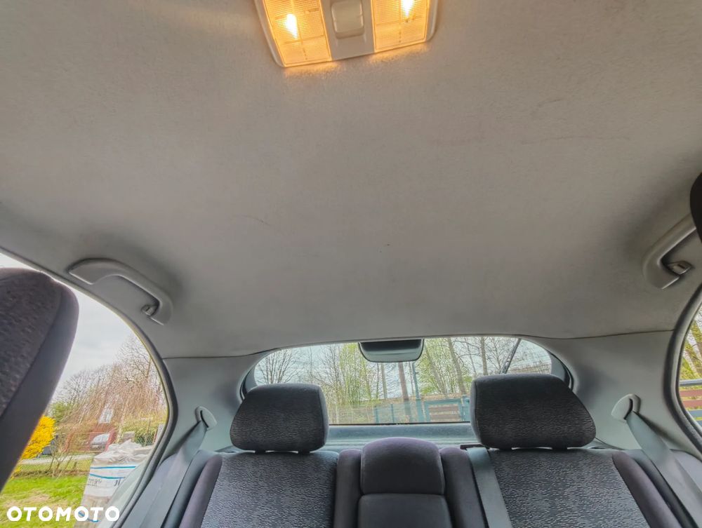 Mitsubishi Carisma 1.6 Classic - 27