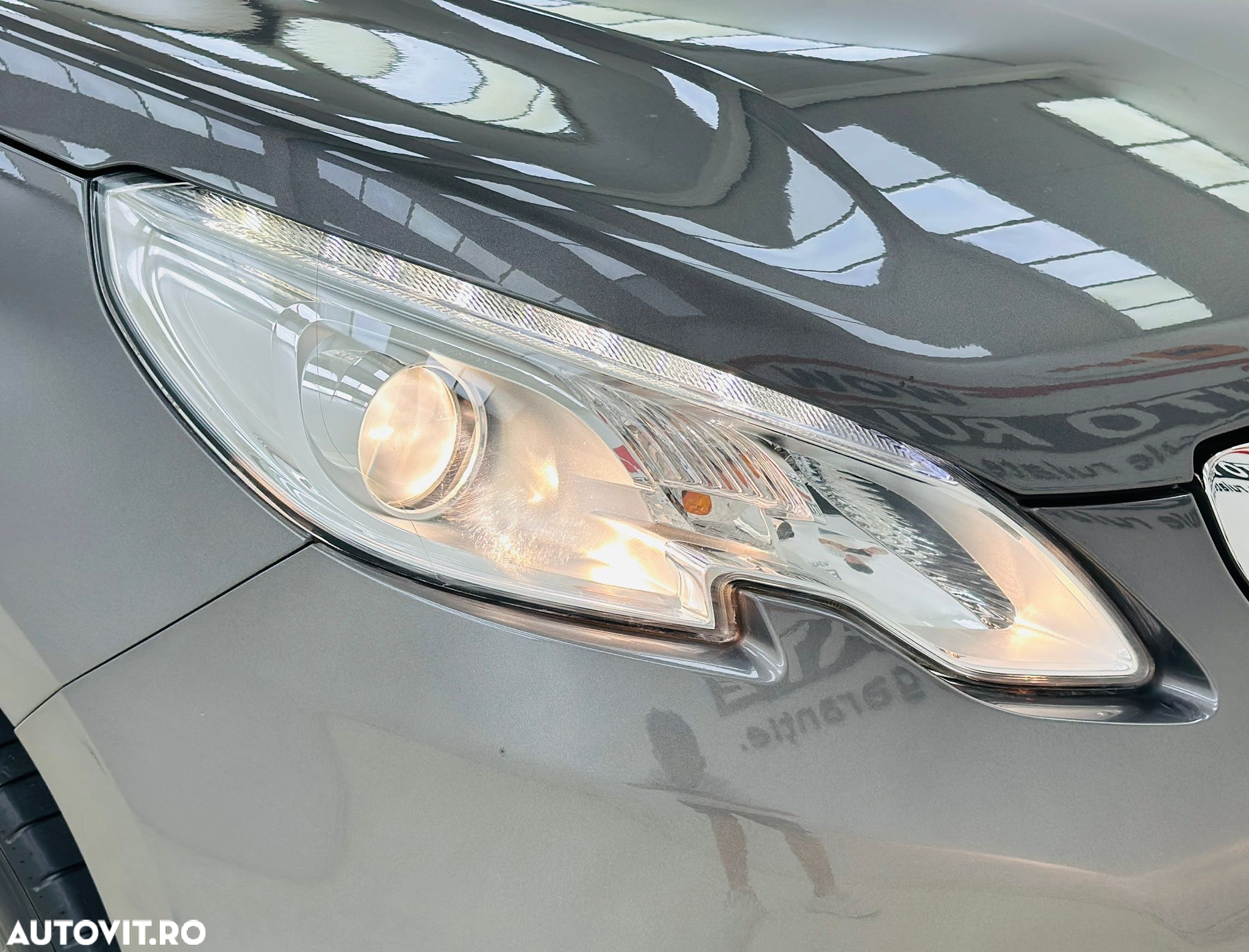 Peugeot 2008 - 12