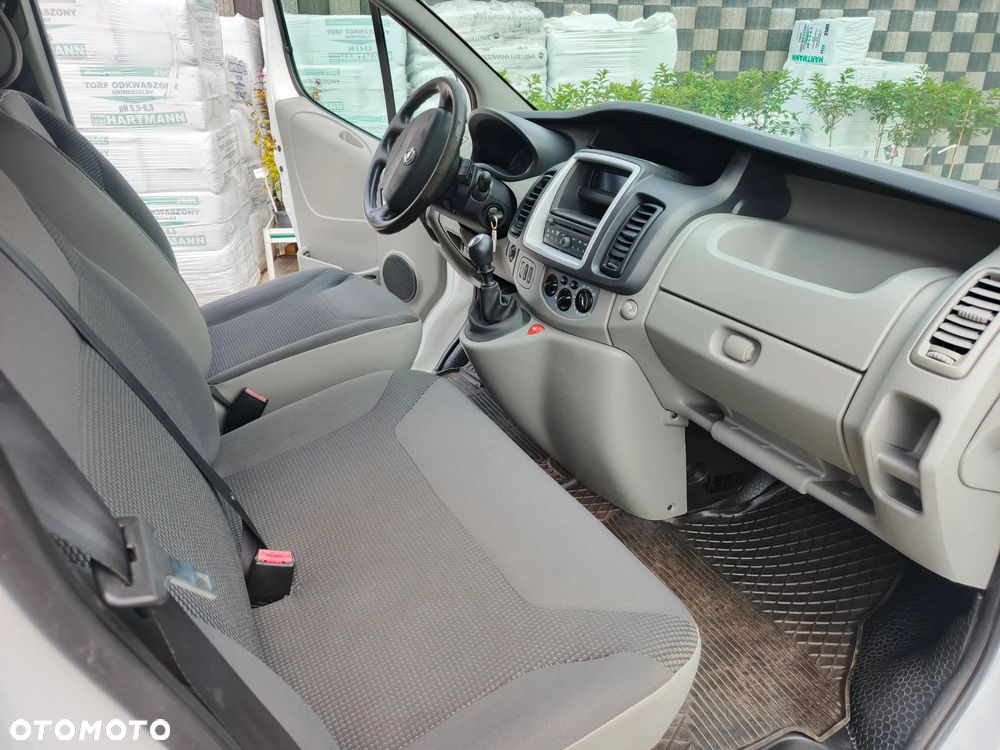 Opel Vivaro - 14