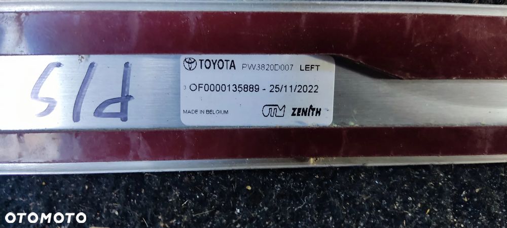 Toyota yaris IV hybrid nakładka listwa progowa pw3820d007 NOWA - 3