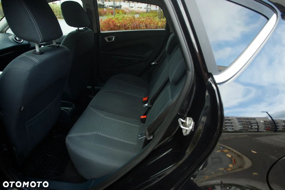 Ford Fiesta 1.25 Titanium X - 26