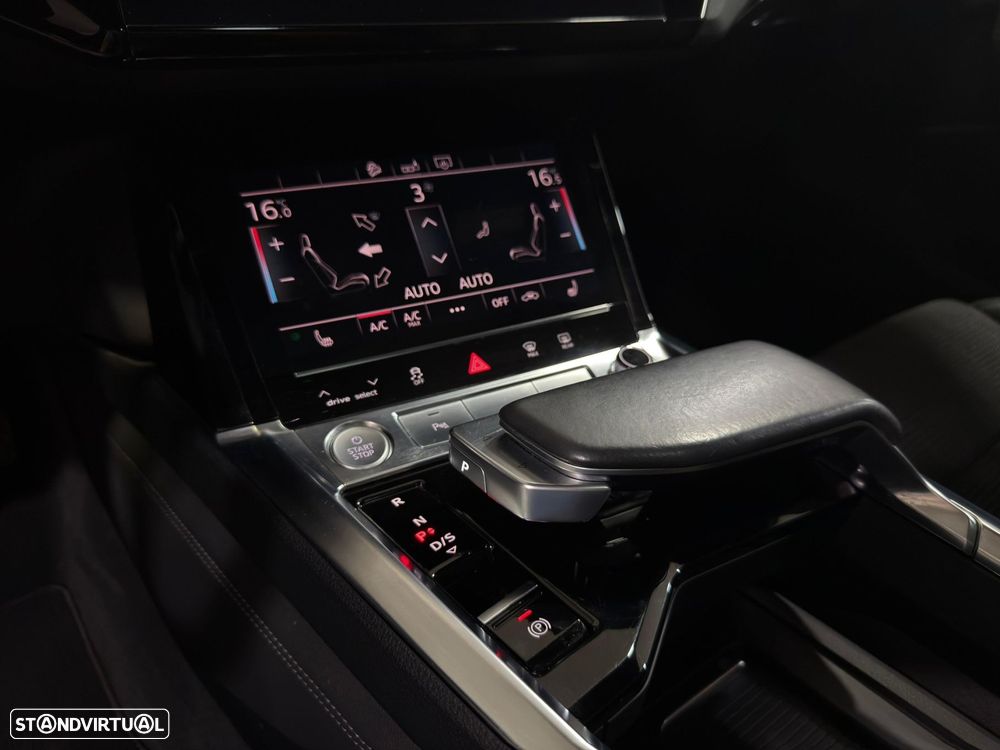 Audi e-tron 50 quattro S line - 40