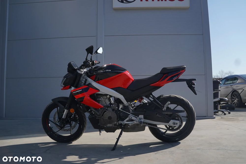 Aprilia Tuono - 4