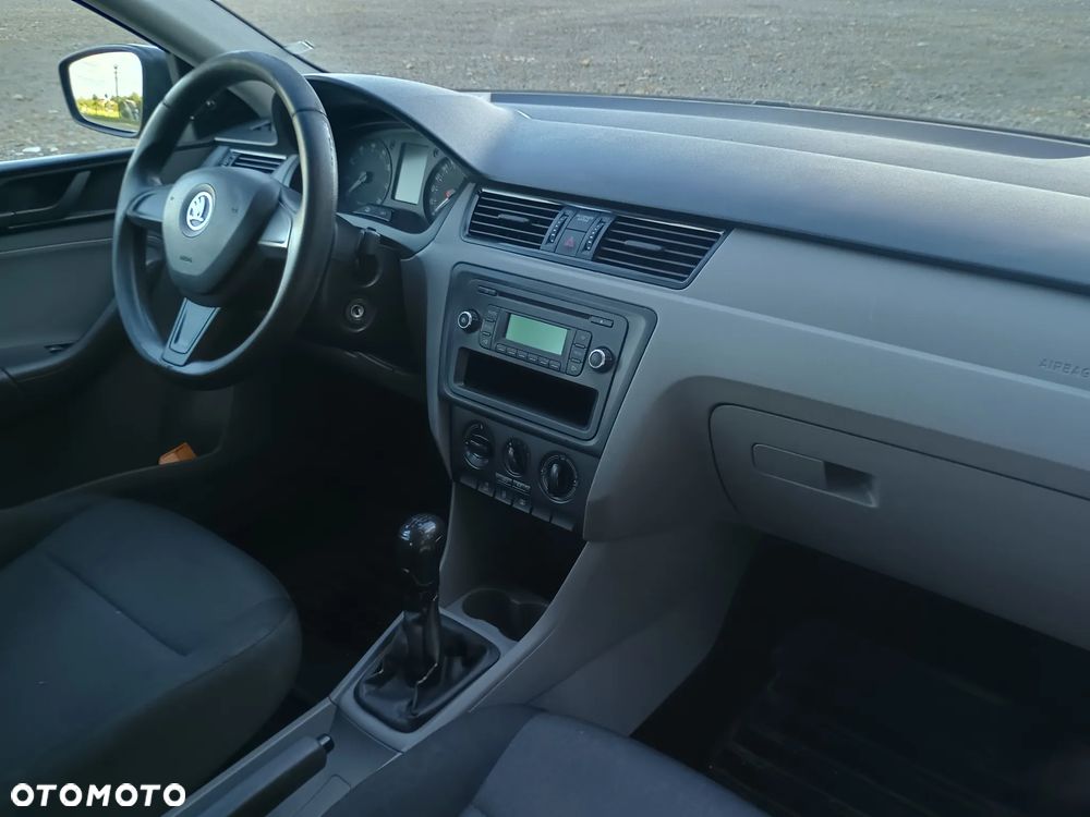 Skoda RAPID 1.2 Active - 10