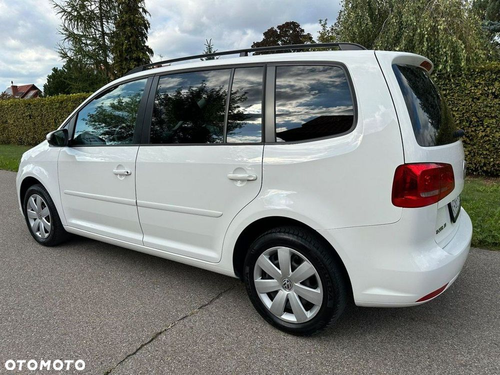 Volkswagen Touran - 23