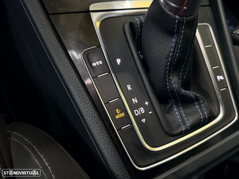 VW Golf 1.4 GTE Plug-In-Hybrid DSG - 23