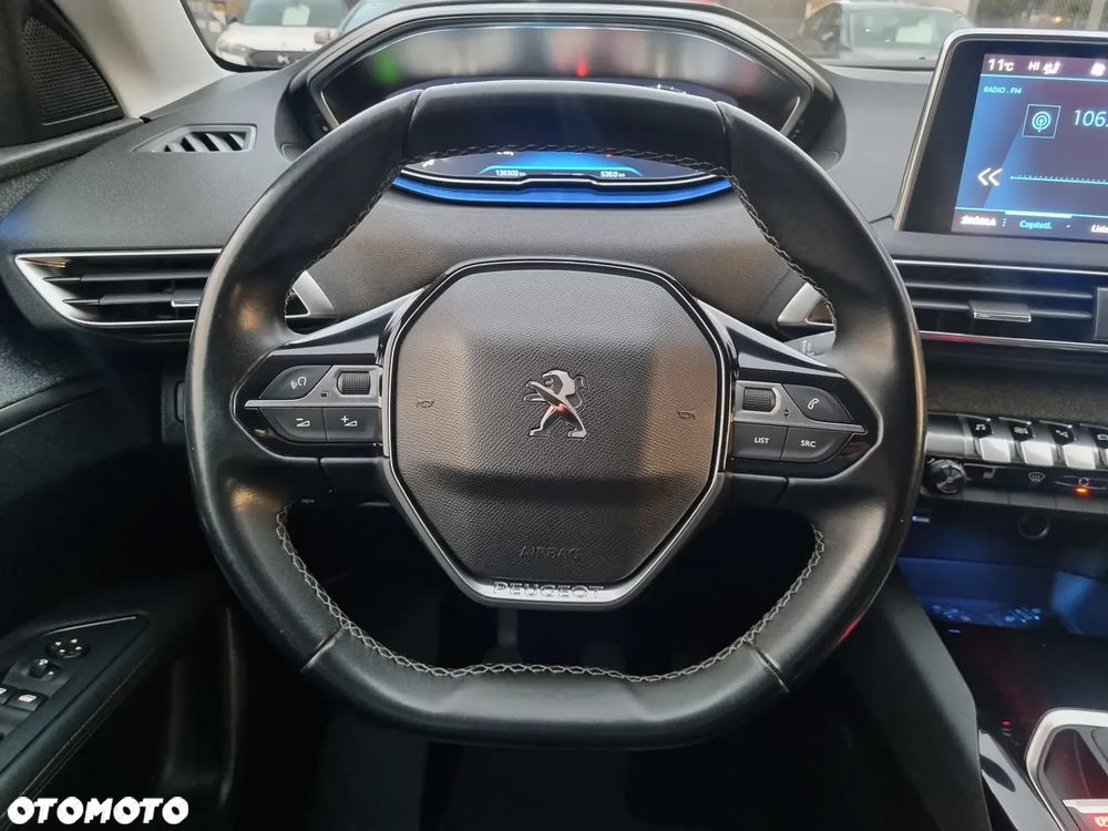 Peugeot 3008 1.2 PureTech Allure S&S - 16