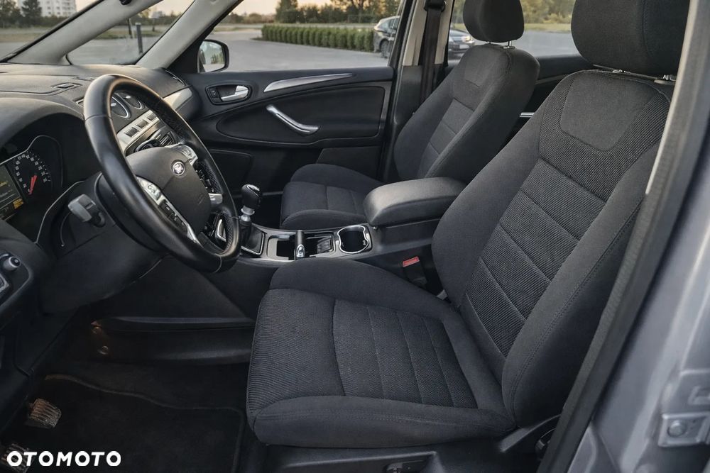 Ford S-Max - 10