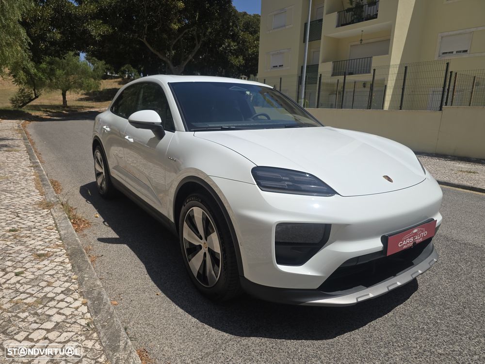 Porsche Macan Electric - 6